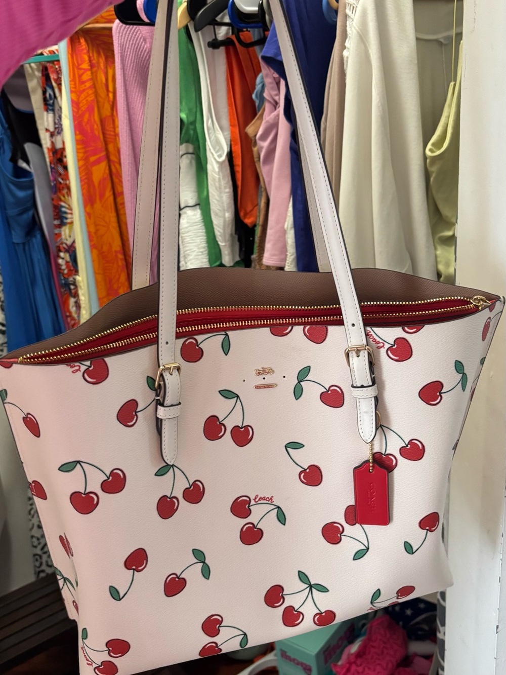 Authentic Coach Mollie LARGE Tote- Blush Pink Cherry Print - Picture 1 of 10